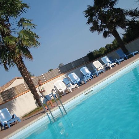 Le Clos Fleuri Hotel Medis Ngoại thất bức ảnh